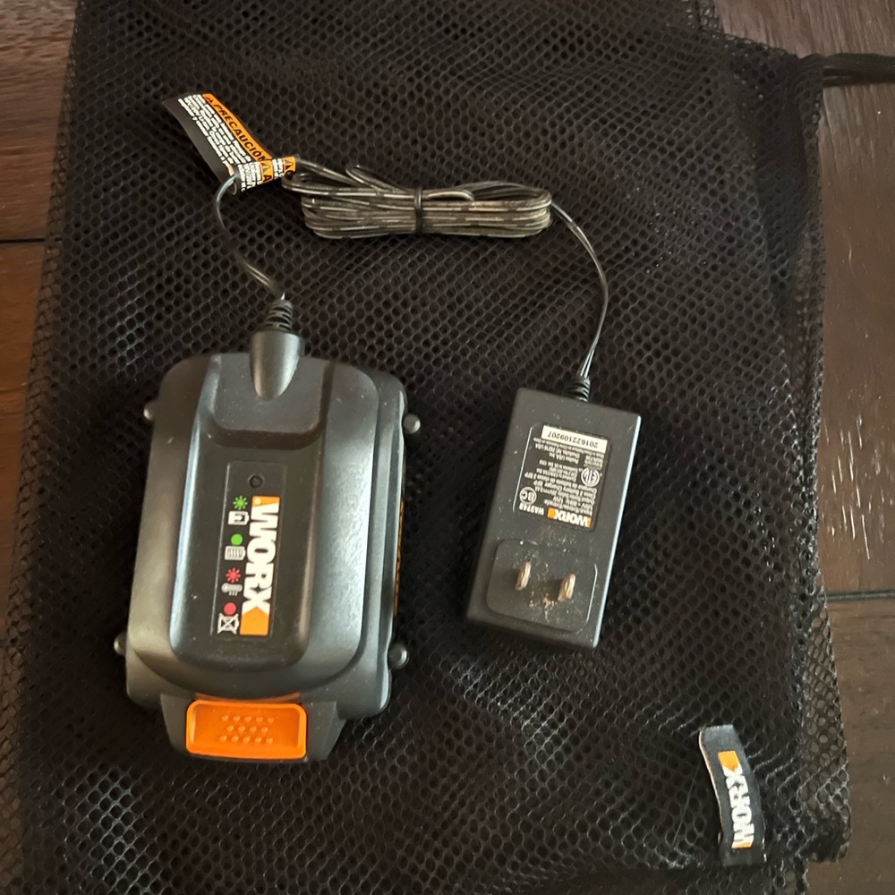 WORX 20V Max Lithium Ion Battery with Charger Mesh Bag